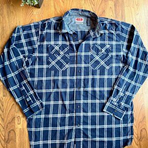 wrangler button down long sleeve XLT